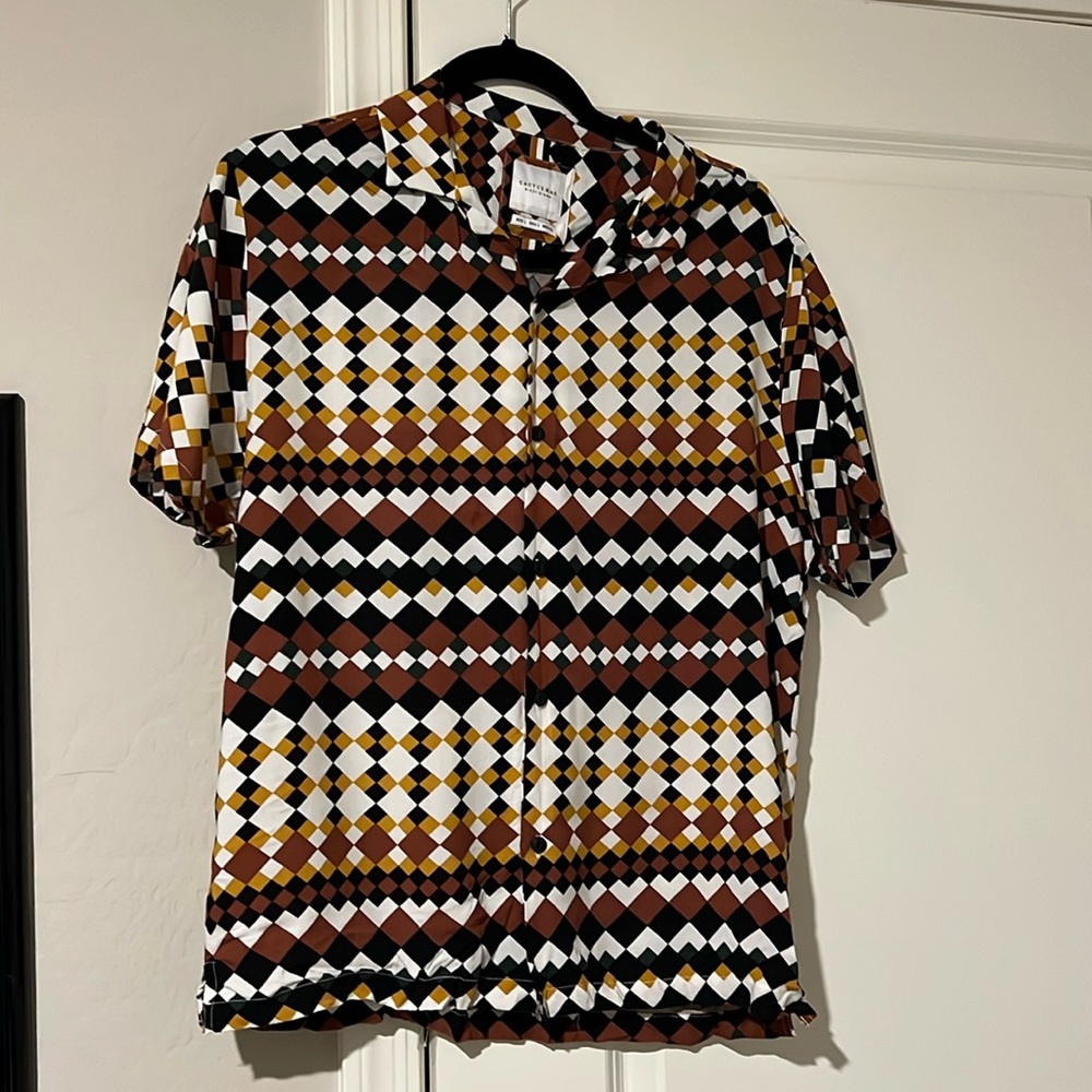 Men’s button down shirt large